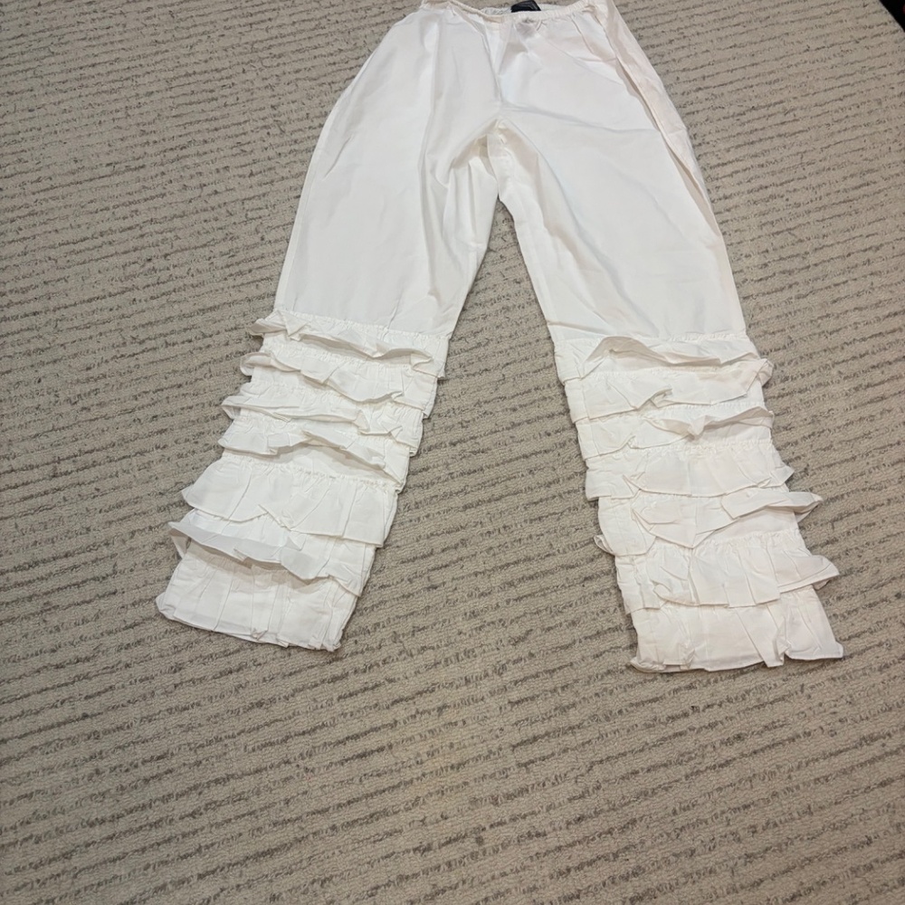 🌿 Boutique Listing: J. Peterman White Ruffled Volume Pant – Size Small 🌿 - Picture 4 of 6